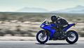 2018-Yamaha-YZF-R3-EU-Yamaha-Blue-Action-001.jpg