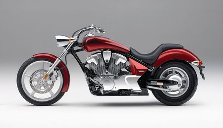 Honda vt1300c street