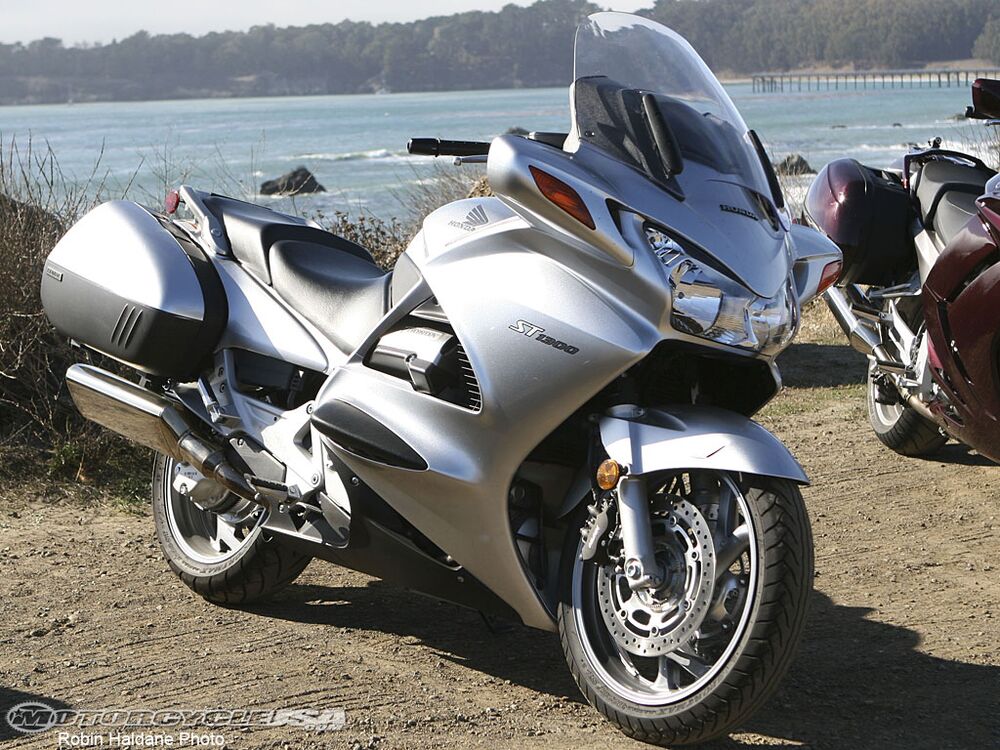 Honda st1300 музыка