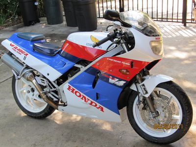 Honda-vfr-400-nc24-1987-7.jpg